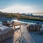 Aelia Paros Beachfront * Chrisi Akti (Paros)