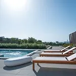 Aelia Paros Beachfront Villa Chrisi Akti (Paros)