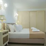 Aelia Paros Beachfront Villa Chrisi Akti (Paros)