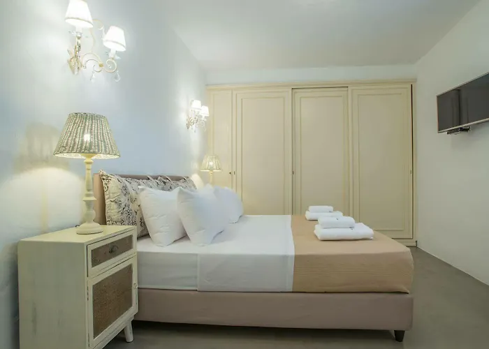 Aelia Paros Beachfront Villa Chrisi Akti (Paros)