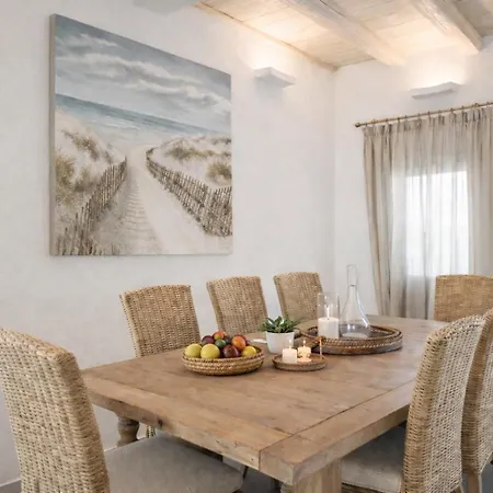 Aelia Paros * Chrisi Akti (Paros)