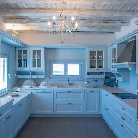 Aelia Paros Beachfront 흐리시 악티