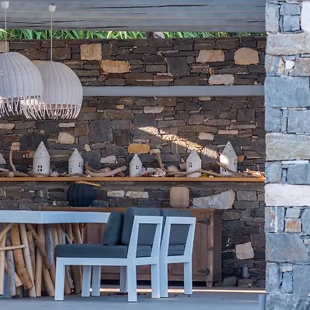 Aelia Paros Beachfront * 흐리시 악티