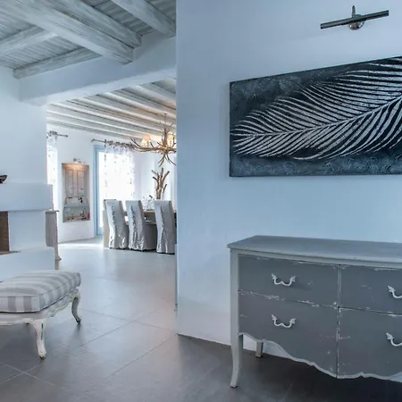 Aelia Paros Beachfront Chrisi Akti (Paros)