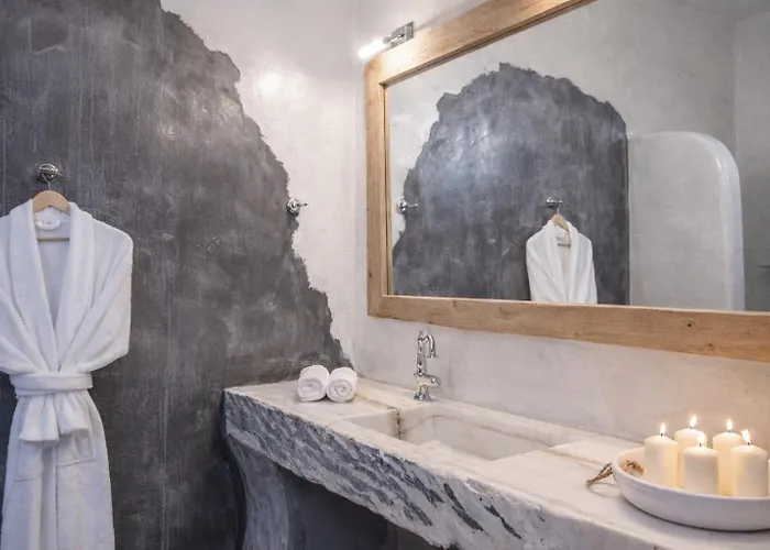 Aelia Paros Beachfront Vila