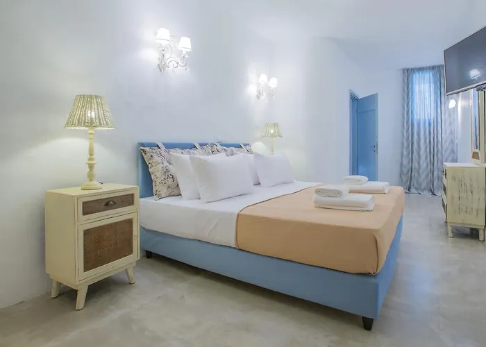 Aelia Paros Beachfront Villa *